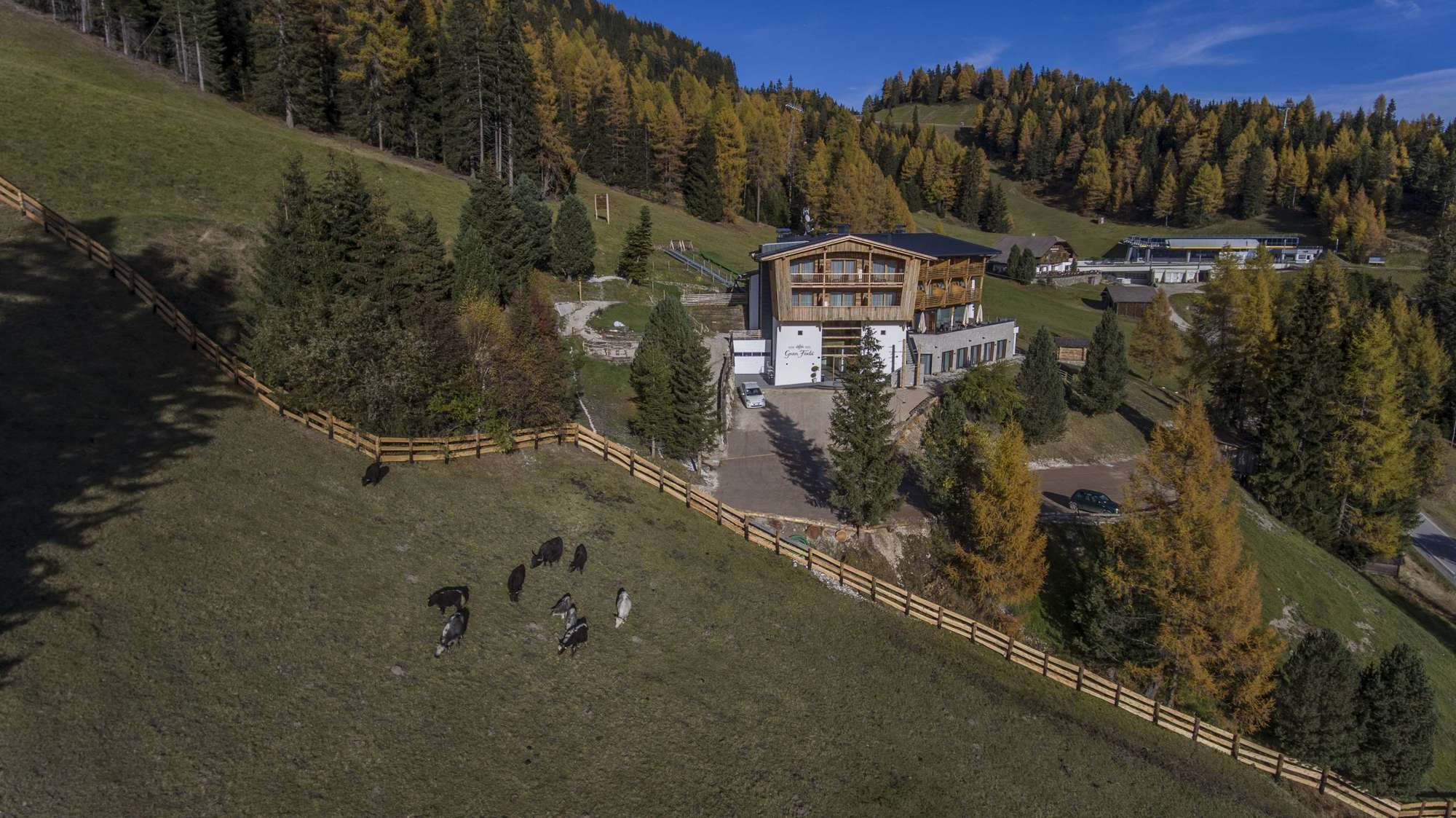 Alpine Hotel Gran Foda' San Vigilio Di Marebbe Bagian luar foto