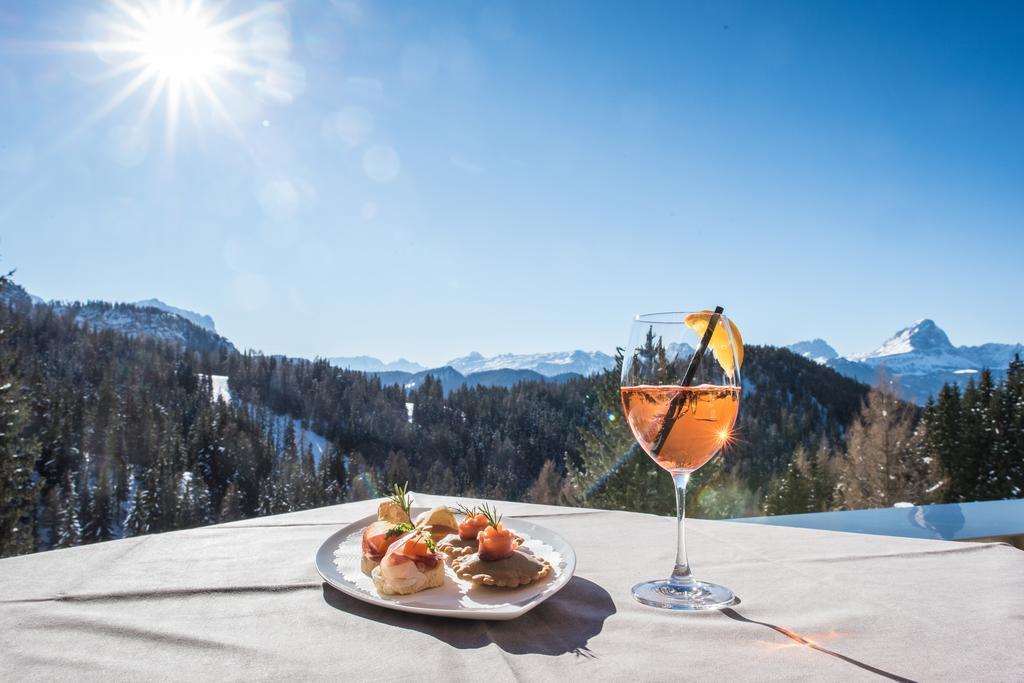 Alpine Hotel Gran Foda' San Vigilio Di Marebbe Bagian luar foto